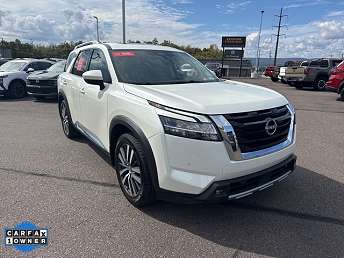 2022 Nissan Pathfinder Platinum 