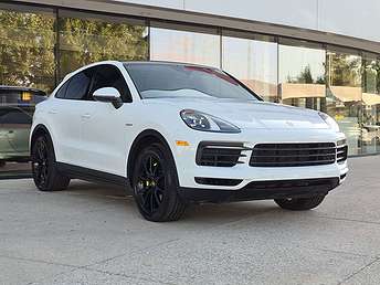 2022 Porsche Cayenne  