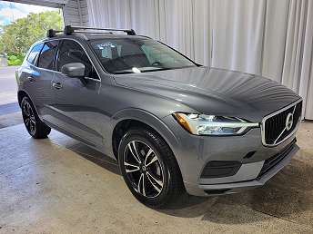 2020 Volvo XC60 T5 Momentum 