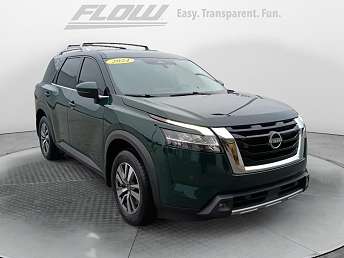 2024 Nissan Pathfinder SL 