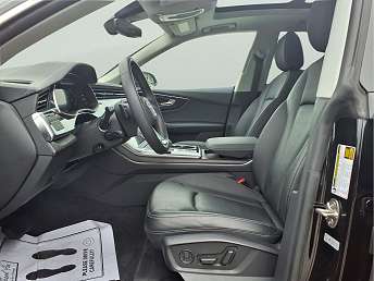 2023 Audi Q8 Premium 
