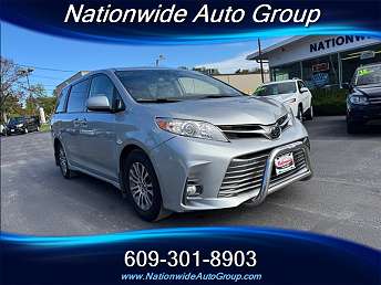 2020 Toyota Sienna XLE 