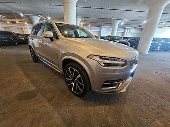 2023 Volvo XC90 B5 Plus 
