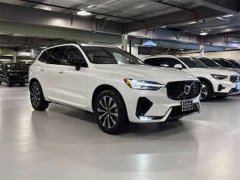 2023 Volvo XC60 B5 Plus 