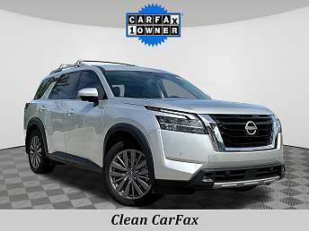 2024 Nissan Pathfinder SL 