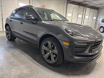 2022 Porsche Macan  