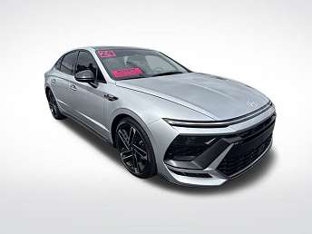 Silver Hyundai Sonata Sedan 2024