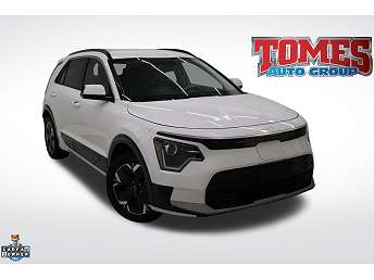 White Kia Niro EV SUV 2023