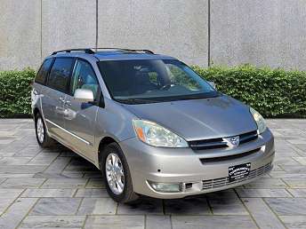 2004 tan toyota shops sienna minivan