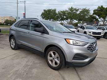 2022 Ford Edge SE 