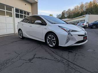 2018 Toyota Prius Three 