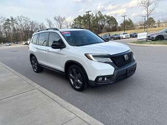 White Honda Passport SUV 2021