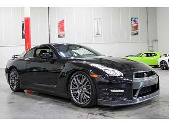 2016 Nissan GT-R Premium 