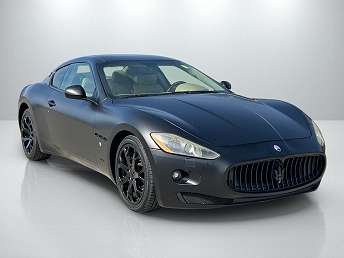 Black Maserati GranTurismo Base 2010