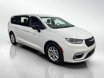 2024 Chrysler Pacifica Touring 