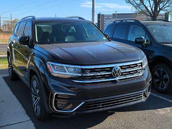 Black Volkswagen Atlas SUV 2022
