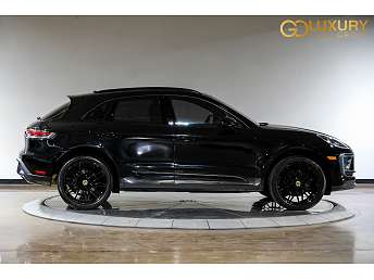 2023 Porsche Macan T 