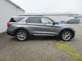 2022 Ford Explorer XLT 