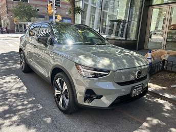 2023 Volvo XC40 P8 Plus 