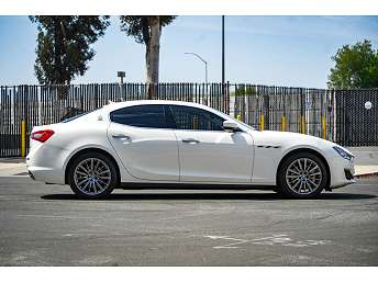 2018 Maserati Ghibli Base 