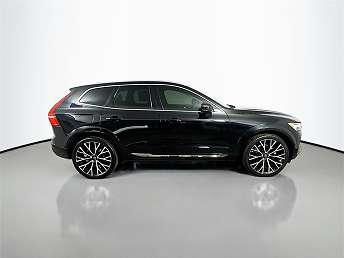 2022 Volvo XC60 B5 Inscription 