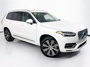 2025 Volvo XC90 T8 Plus 