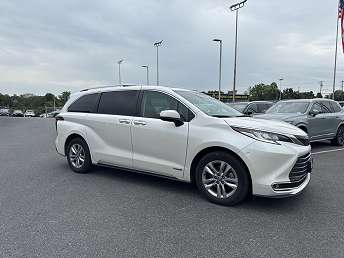 2021 Toyota Sienna Limited 