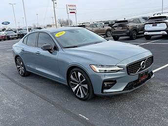 Gray Volvo S60 B5 Momentum 2022