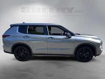 2023 Mitsubishi Outlander Black Edition 