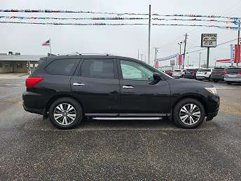 2020 Nissan Pathfinder S 