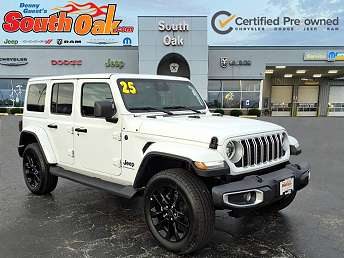 2025 Jeep Wrangler Sahara 4xe 