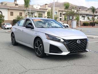 2023 Nissan Altima SR 