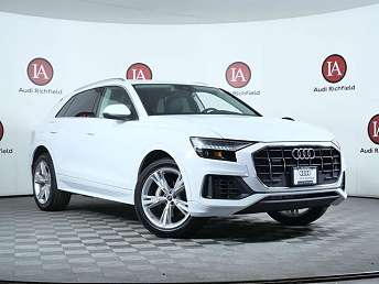 2023 Audi Q8 Premium 