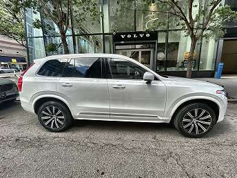 2023 Volvo XC90 B6 Plus 
