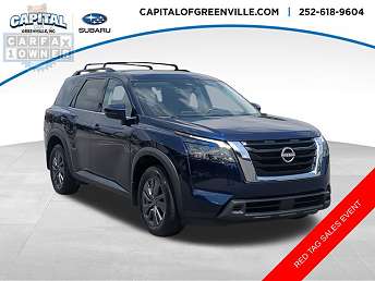 2024 Nissan Pathfinder SV 