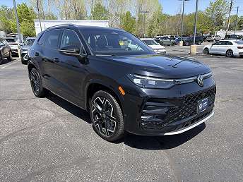 2025 Volkswagen Tiguan SEL 