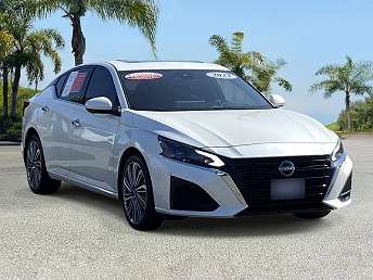2023 Nissan Altima SL 