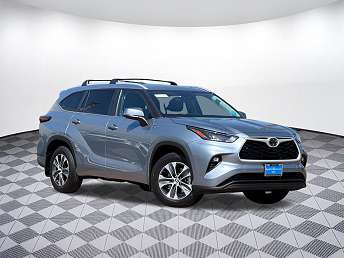 2024 Toyota Highlander XLE 