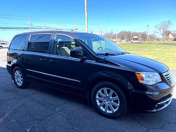 2014 Chrysler Town & Country Touring 