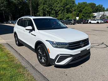 2022 Volkswagen Tiguan SE 