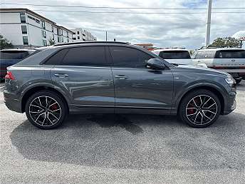 2022 Audi Q8 Premium Plus 