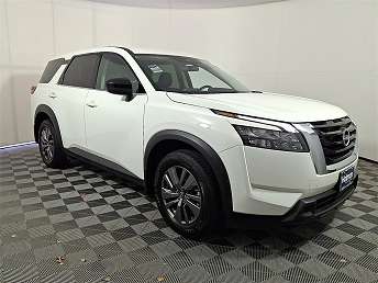 2024 Nissan Pathfinder S 