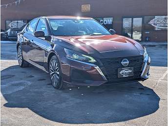 2023 Nissan Altima SV 