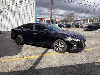 2022 Nissan Altima SV 