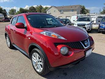 Red Nissan Juke SUV 2013