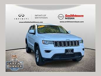 2022 Jeep Grand Cherokee Laredo 