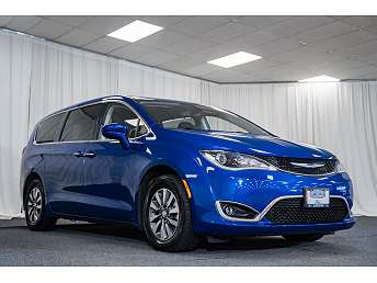 2020 Chrysler Pacifica Touring 