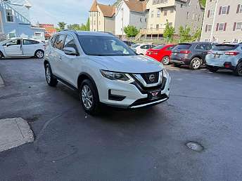 2020 Nissan Rogue SV 