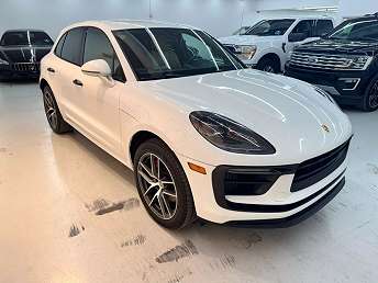 2022 Porsche Macan S 