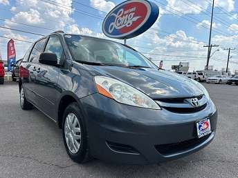2010 Toyota Sienna LE 